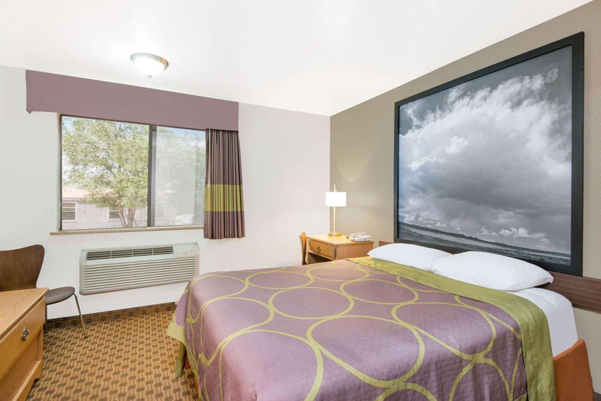 Hotel Super 8 By Wyndham Santa Rosa Exteriér fotografie