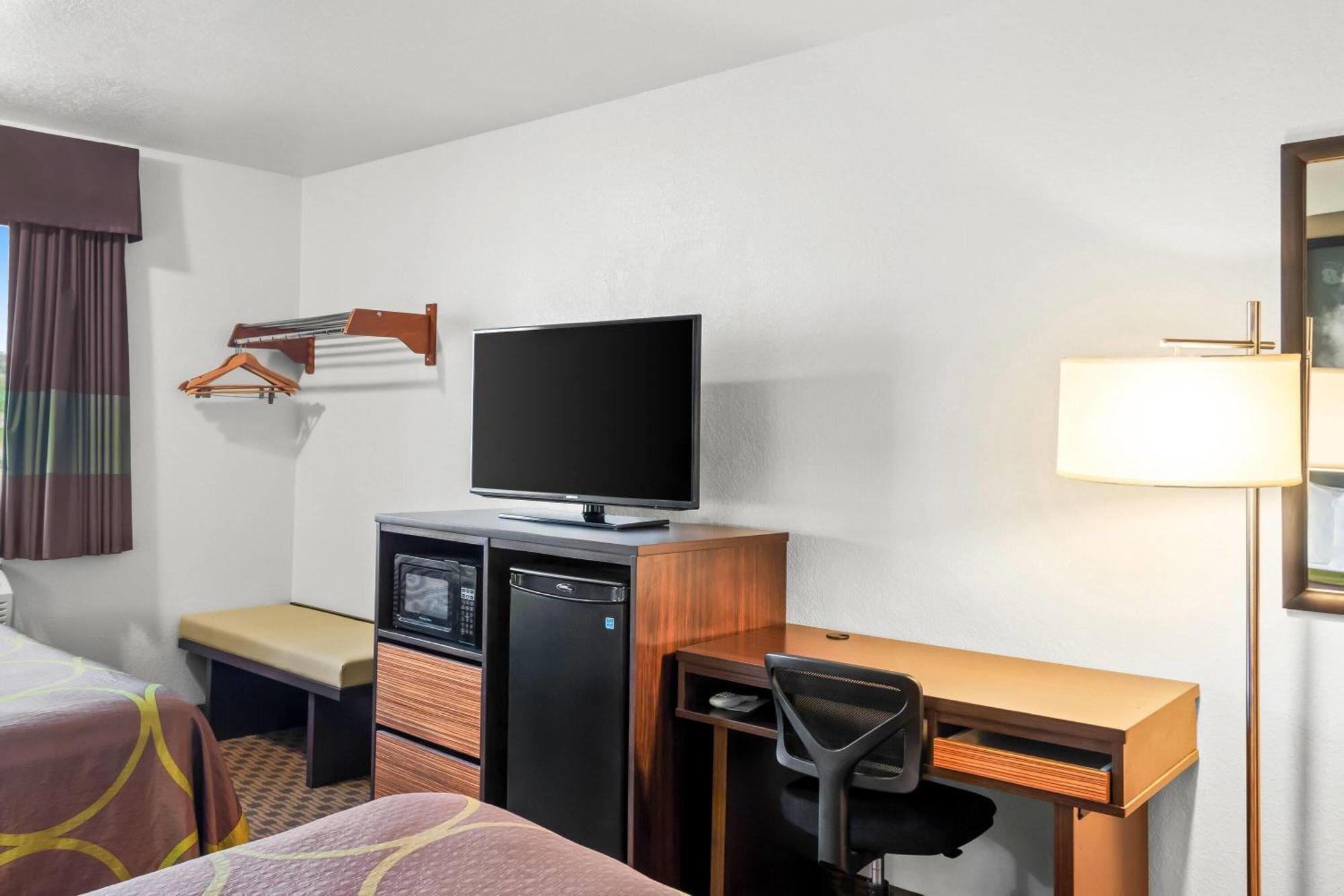 Hotel Super 8 By Wyndham Santa Rosa Exteriér fotografie