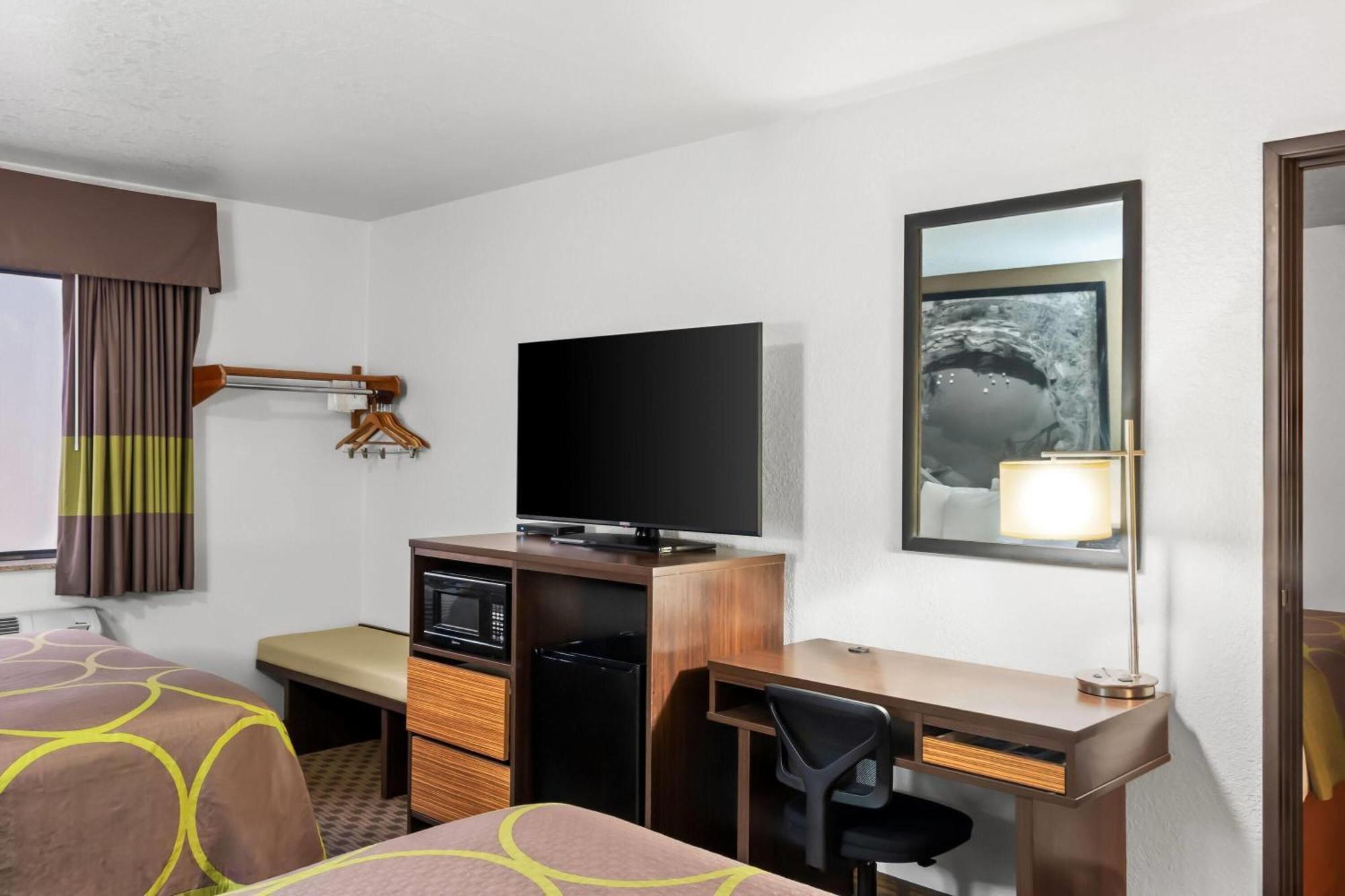 Hotel Super 8 By Wyndham Santa Rosa Exteriér fotografie