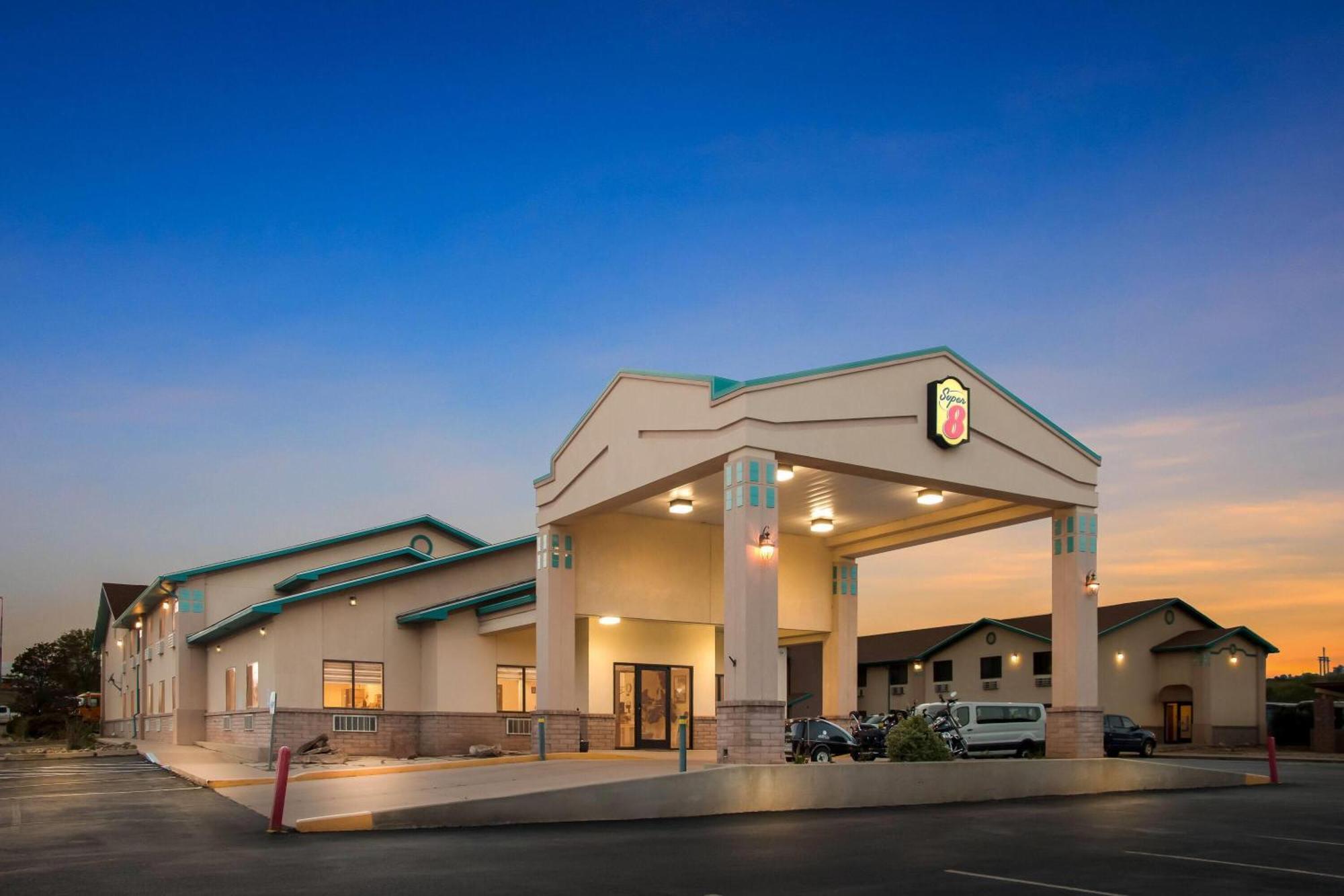 Hotel Super 8 By Wyndham Santa Rosa Exteriér fotografie